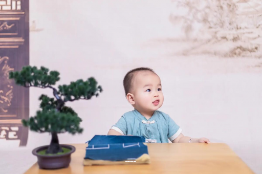 广水宝宝眼屎多是什么原因 广水宝宝眼屎多是什么原因