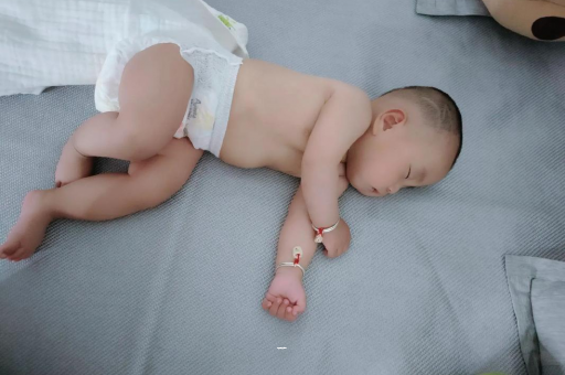 广水一般怀孕多久显怀